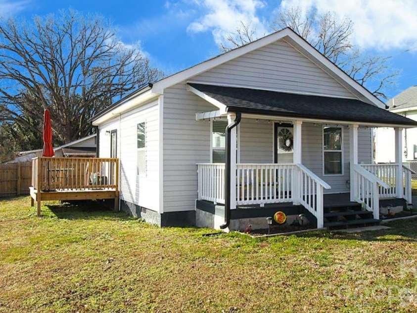 112 Hartford Avenue, Bessemer City, NC 28016.  MLS# CAR4338747, YatesRealty ID 9351. 