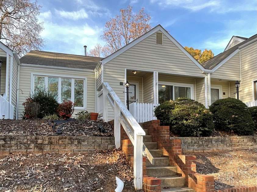 213 Eastwood Drive, Salisbury, NC 28146.  MLS# CAR4203017, YatesRealty ID 9351. 