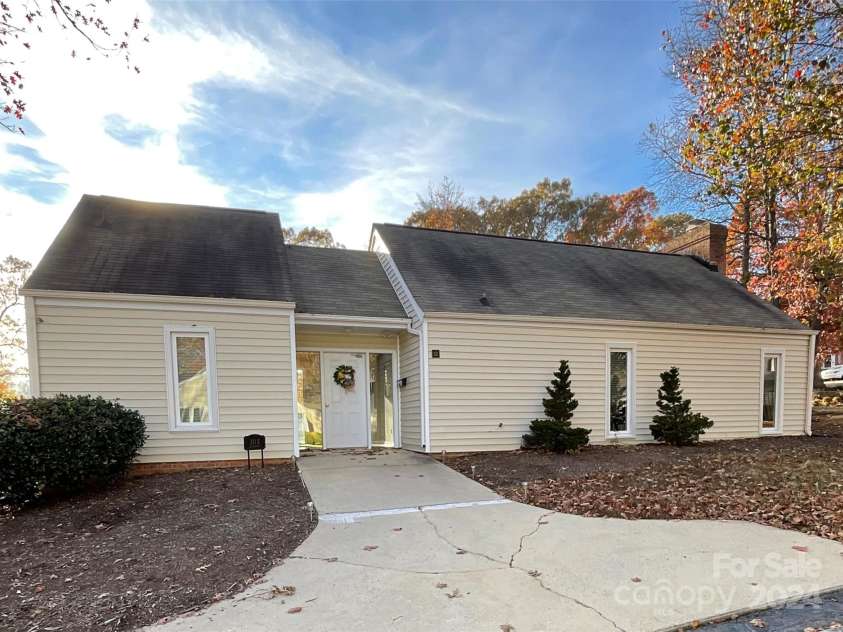 213 Eastwood Drive, Salisbury, NC 28146.  MLS# CAR4203017, YatesRealty ID 9351. 