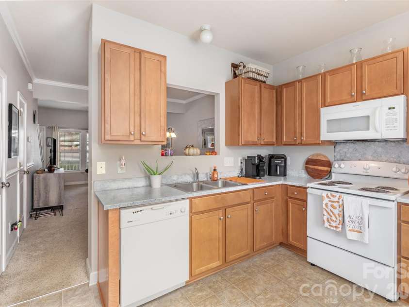 7167 April Mist Trail, Huntersville, NC 28078.  MLS# CAR4315251, YatesRealty ID 9352. 