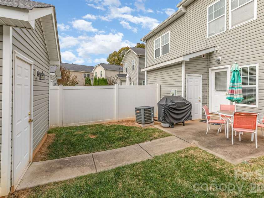 7167 April Mist Trail, Huntersville, NC 28078.  MLS# CAR4315251, YatesRealty ID 9352. 