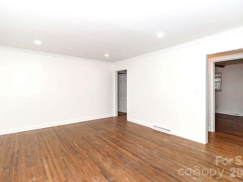 1701 Irma Street, Charlotte, NC 28216.  MLS# CAR4343874, YatesRealty ID 9353. View from front door