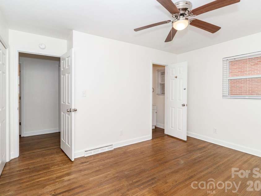 1701 Irma Street, Charlotte, NC 28216.  MLS# CAR4413768, YatesRealty ID 9353. 
