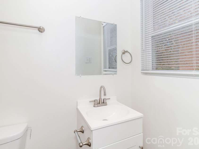 1701 Irma Street, Charlotte, NC 28216.  MLS# CAR4413768, YatesRealty ID 9353. 