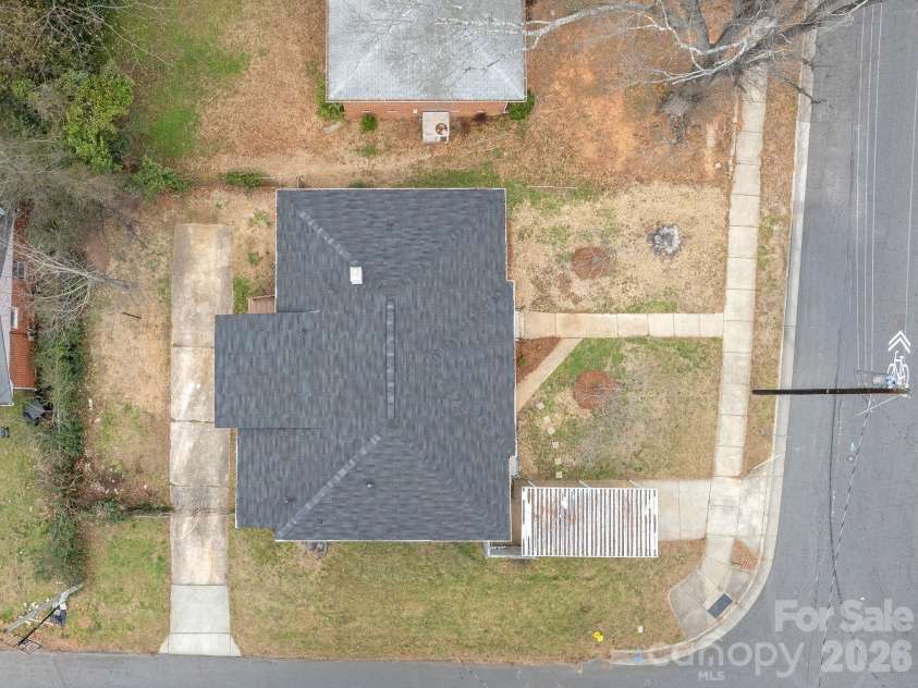 1701 Irma Street, Charlotte, NC 28216.  MLS# CAR4413768, YatesRealty ID 9353. 