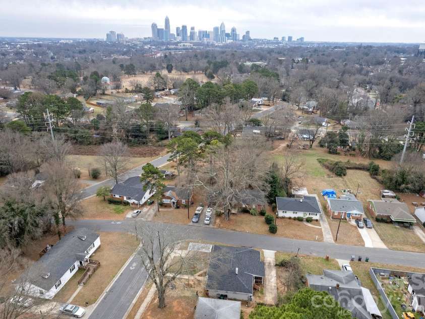 1701 Irma Street, Charlotte, NC 28216.  MLS# CAR4413768, YatesRealty ID 9353. 
