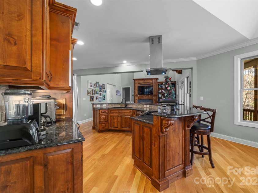 404 Yorkfield Drive, Shelby, NC 28150.  MLS# CAR4205572, YatesRealty ID 9353. 