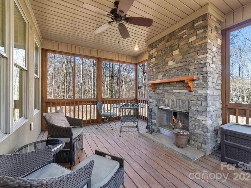 404 Yorkfield Drive, Shelby, NC 28150.  MLS# CAR4205572, YatesRealty ID 9353. 