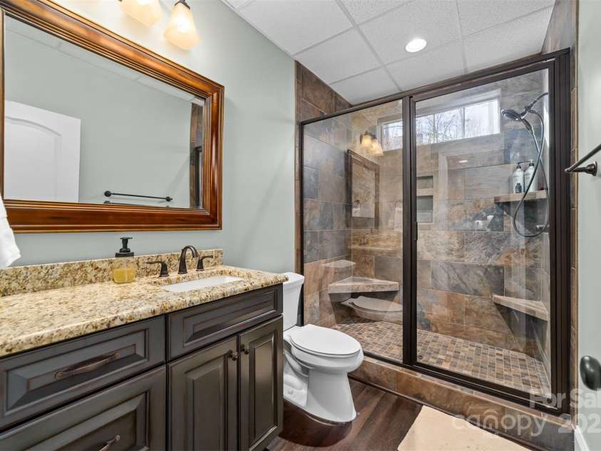404 Yorkfield Drive, Shelby, NC 28150.  MLS# CAR4205572, YatesRealty ID 9353. Lower level bathroom.