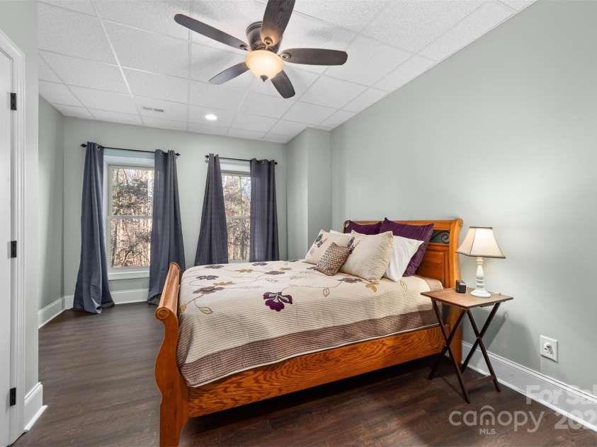 404 Yorkfield Drive, Shelby, NC 28150.  MLS# CAR4205572, YatesRealty ID 9353. Lower level bedroom.