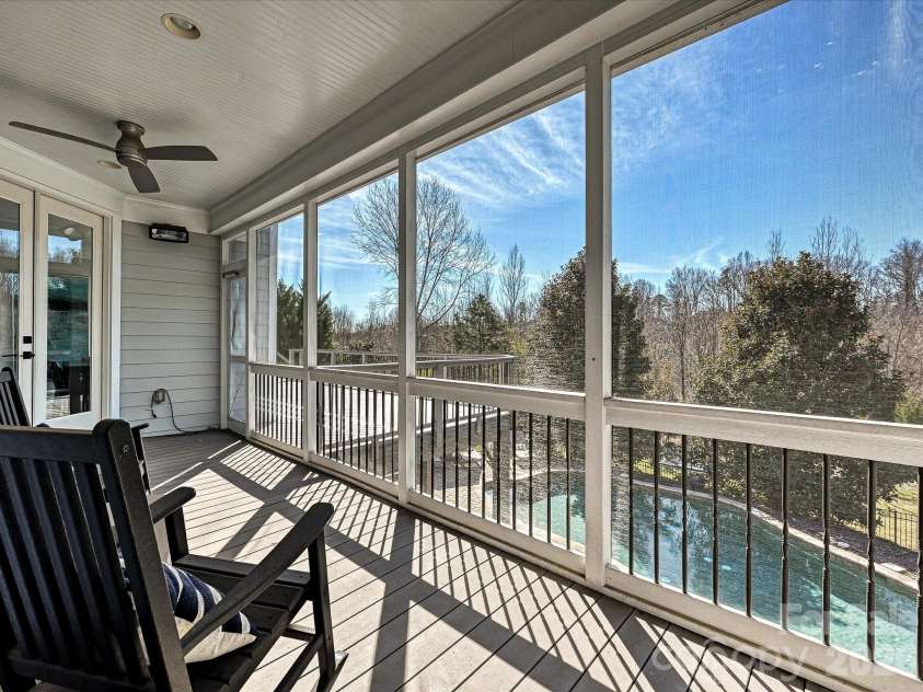 18502 Green Knoll Trace, Davidson, NC 28036.  MLS# CAR4364534, YatesRealty ID 9354. 