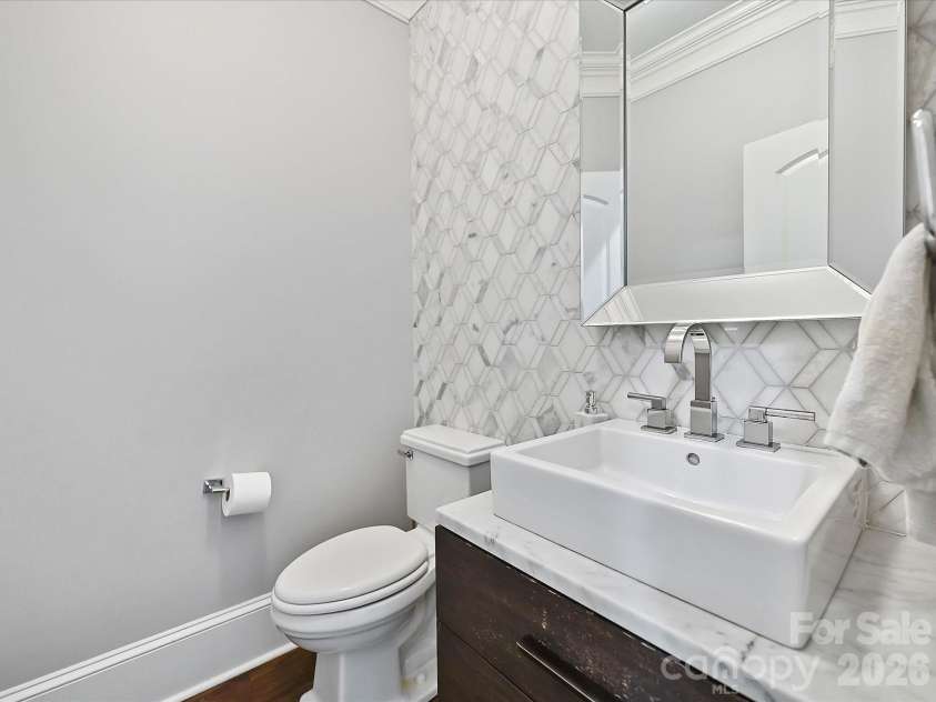 18502 Green Knoll Trace, Davidson, NC 28036.  MLS# CAR4364534, YatesRealty ID 9354. 