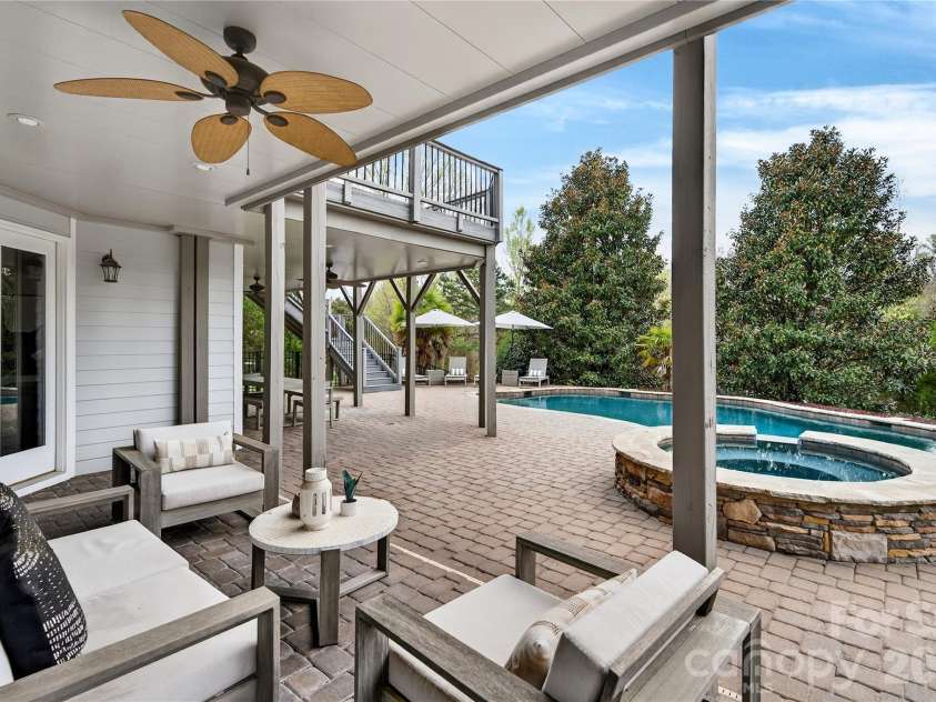 18502 Green Knoll Trace, Davidson, NC 28036.  MLS# CAR4364534, YatesRealty ID 9354. 