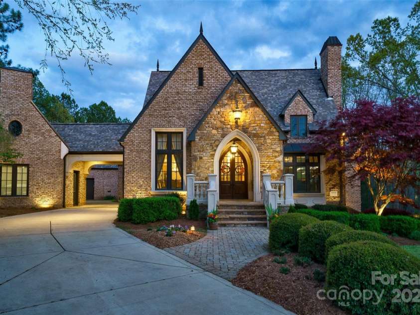 16908 Ashton Oaks Drive, Charlotte, NC 28278.  MLS# CAR4198015, YatesRealty ID 9358. 