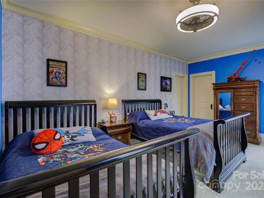 16908 Ashton Oaks Drive, Charlotte, NC 28278.  MLS# CAR4198015, YatesRealty ID 9358. Bedroom 4 with a full bath on the lower level