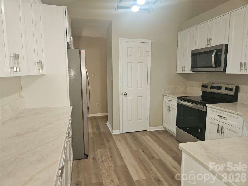 3604 Edmund Court, Matthews, NC 28105.  MLS# CAR4351458, YatesRealty ID 9359. 