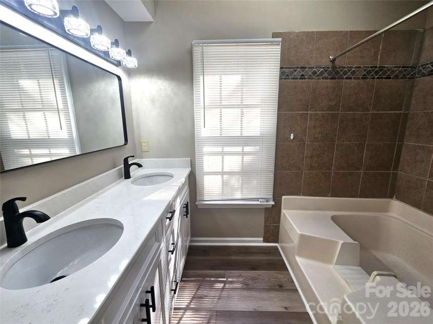 3604 Edmund Court, Matthews, NC 28105.  MLS# CAR4351458, YatesRealty ID 9359. 