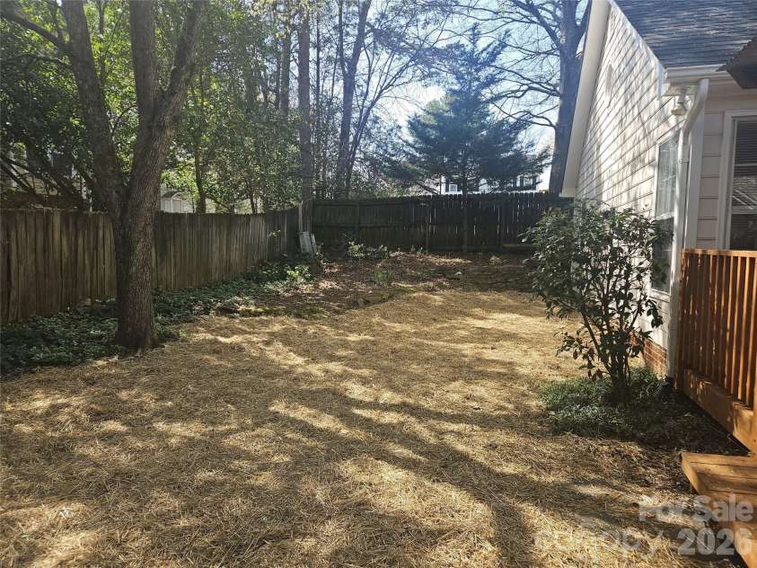 3604 Edmund Court, Matthews, NC 28105.  MLS# CAR4351458, YatesRealty ID 9359. 