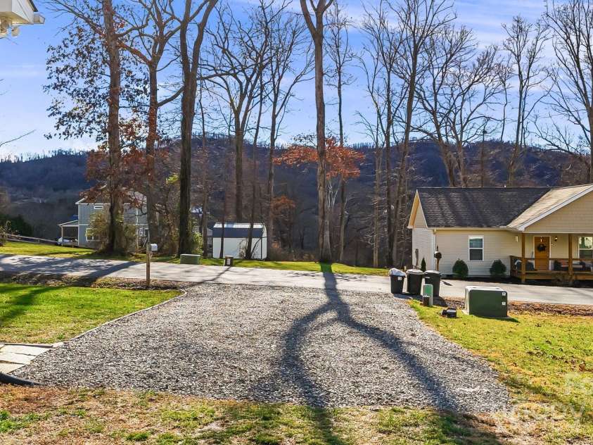 296 Ridge View Drive, Clyde, NC 28721.  MLS# CAR4211197, YatesRealty ID 9360. 