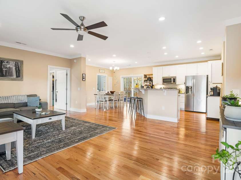 296 Ridge View Drive, Clyde, NC 28721.  MLS# CAR4211197, YatesRealty ID 9360. 