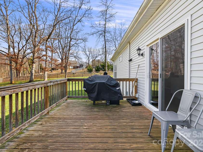 296 Ridge View Drive, Clyde, NC 28721.  MLS# CAR4211197, YatesRealty ID 9360. 