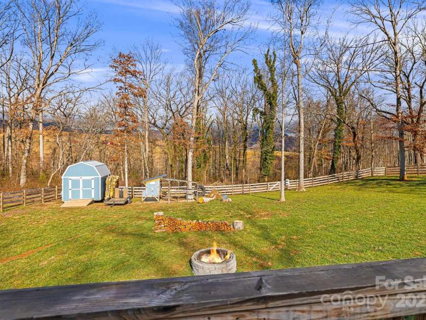 296 Ridge View Drive, Clyde, NC 28721.  MLS# CAR4211197, YatesRealty ID 9360. 