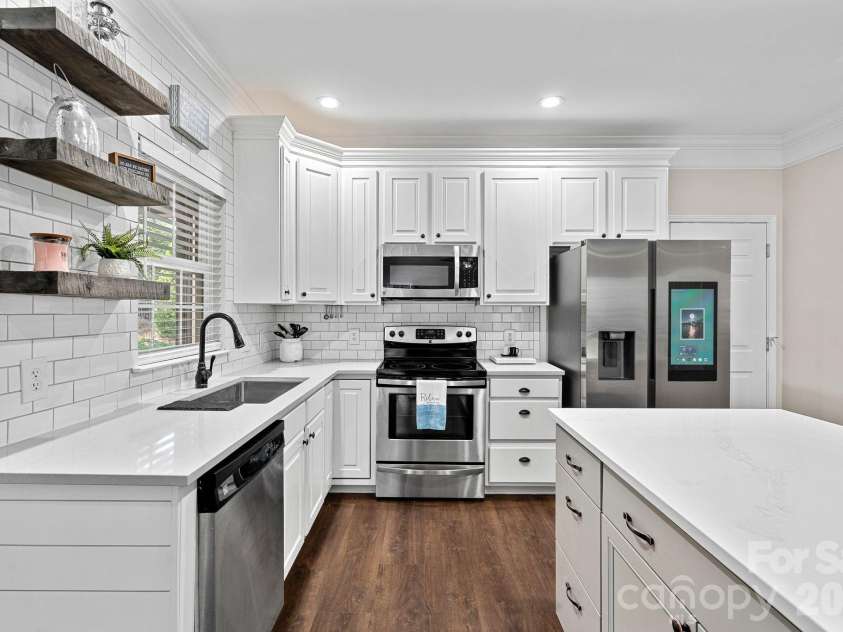 19516 Trintella Lane, Cornelius, NC 28031.  MLS# CAR4359826, YatesRealty ID 9361. 