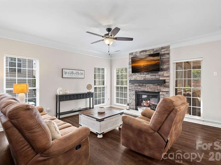 19516 Trintella Lane, Cornelius, NC 28031.  MLS# CAR4359826, YatesRealty ID 9361. 