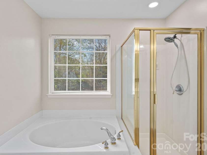 19516 Trintella Lane, Cornelius, NC 28031.  MLS# CAR4359826, YatesRealty ID 9361. 