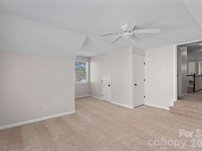 19516 Trintella Lane, Cornelius, NC 28031.  MLS# CAR4359826, YatesRealty ID 9361. 