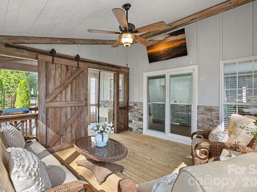 19516 Trintella Lane, Cornelius, NC 28031.  MLS# CAR4359826, YatesRealty ID 9361. 