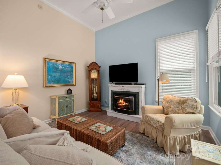 17 Tisha Lane, Hendersonville, NC 28739.  MLS# CAR4250520, YatesRealty ID 9362. 