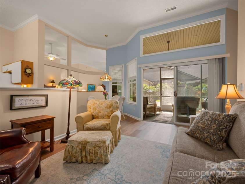 17 Tisha Lane, Hendersonville, NC 28739.  MLS# CAR4250520, YatesRealty ID 9362. 