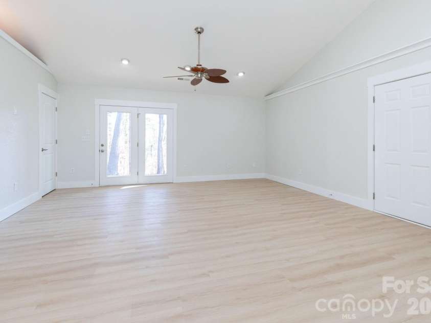 7 McGee Ridge Road, Fairview, NC 28730.  MLS# CAR4327576, YatesRealty ID 9362. Fresh paint and new flooring throughout. 