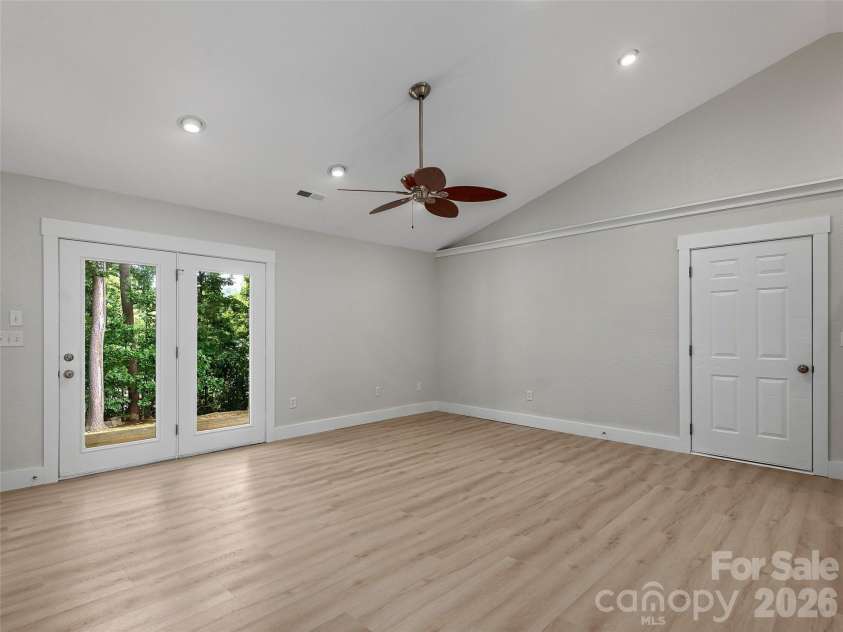 7 Mcgee Ridge Road, Fairview, NC 28730.  MLS# CAR4404833, YatesRealty ID 9362. 