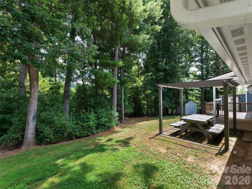7 Mcgee Ridge Road, Fairview, NC 28730.  MLS# CAR4404833, YatesRealty ID 9362. 