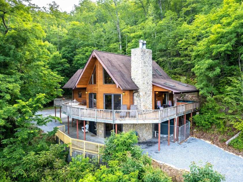 278 Talisi Trail, Whittier, NC 28789.  MLS# CAR4240743, YatesRealty ID 9363. 