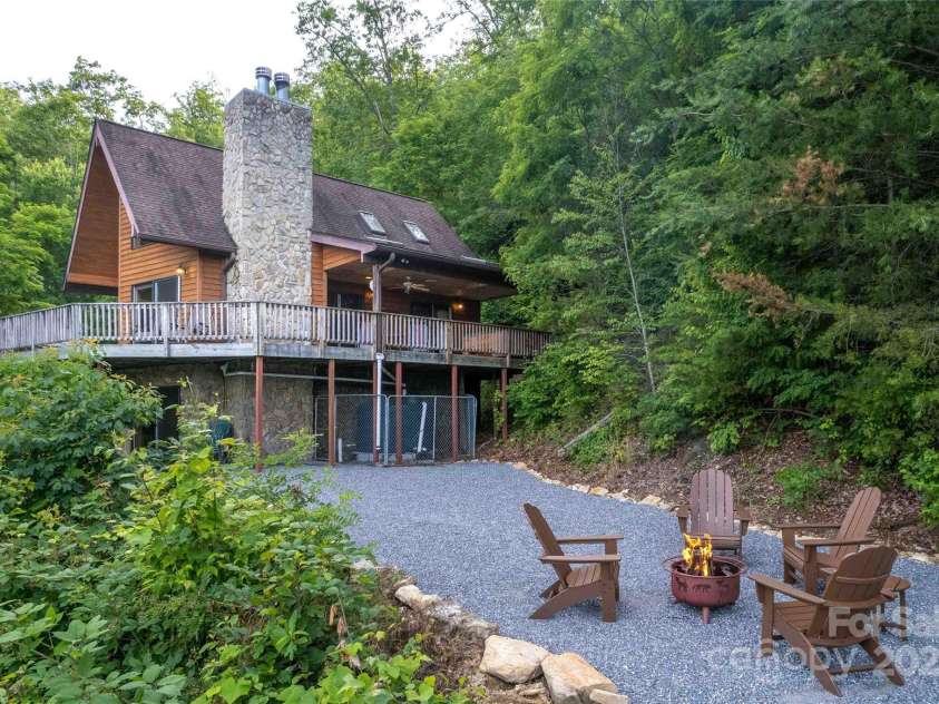 278 Talisi Trail, Whittier, NC 28789.  MLS# CAR4240743, YatesRealty ID 9363. 