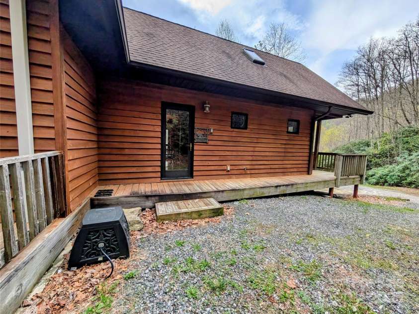 278 Talisi Trail, Whittier, NC 28789.  MLS# CAR4240743, YatesRealty ID 9363. 