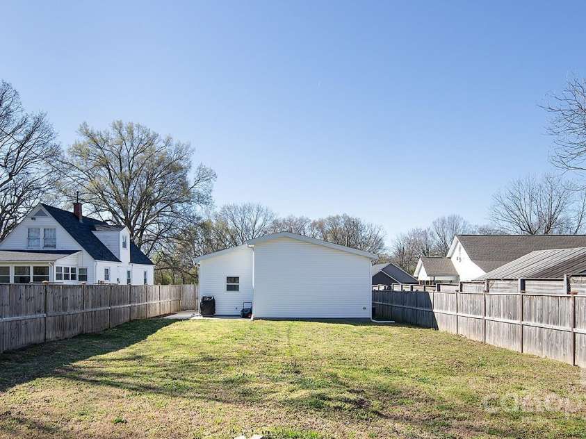 1305 Price Avenue, Kannapolis, NC 28081.  MLS# CAR4234948, YatesRealty ID 9364. Fenced in yard