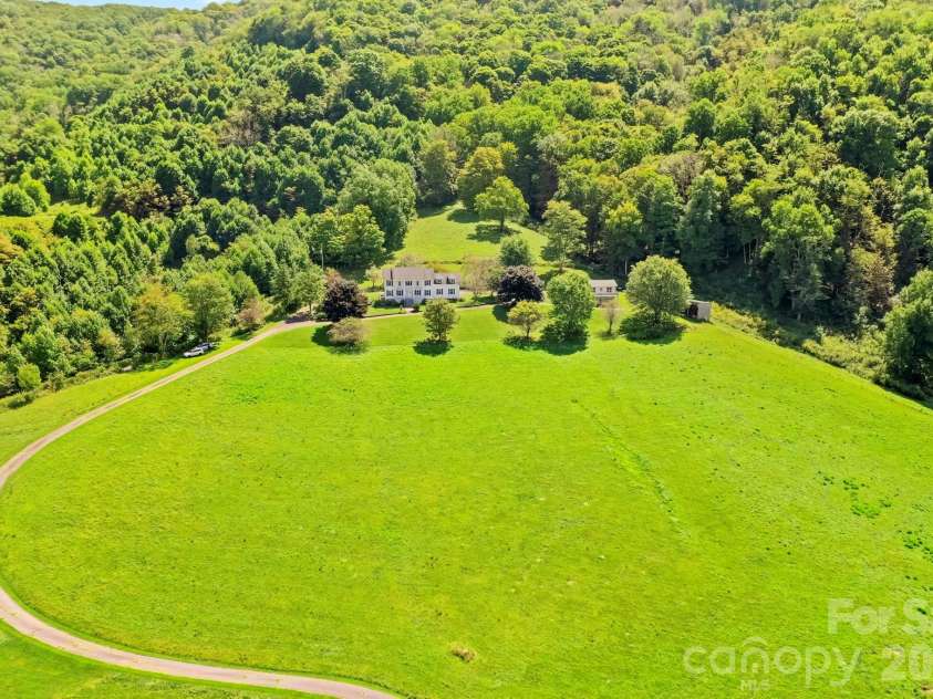 840 Ed Williams Road, Zionville, NC 28698.  MLS# CAR4182614, YatesRealty ID 9364. 
