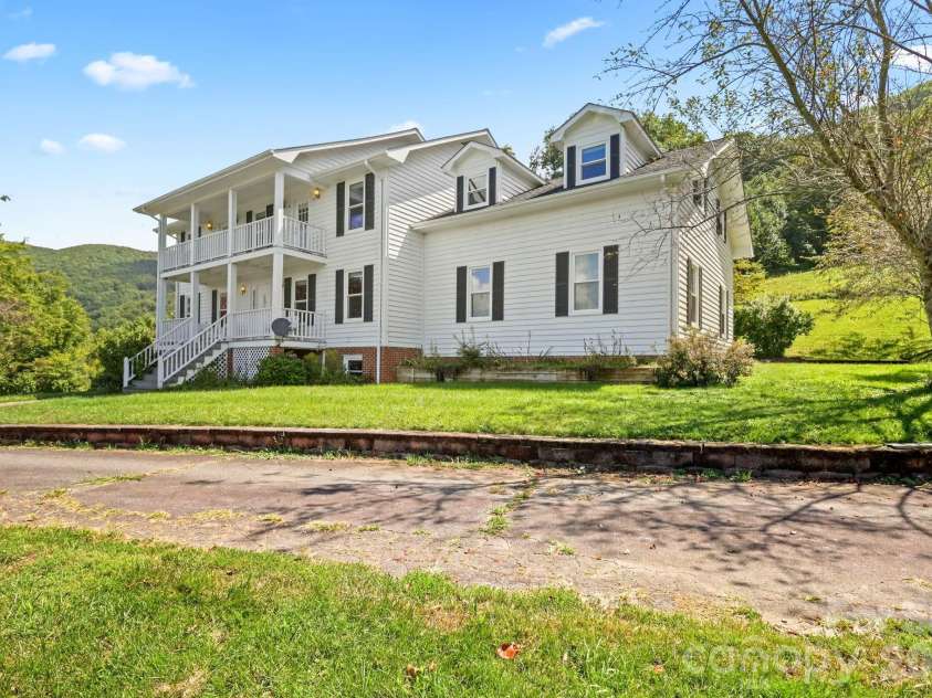 840 Ed Williams Road, Zionville, NC 28698.  MLS# CAR4182614, YatesRealty ID 9364. 