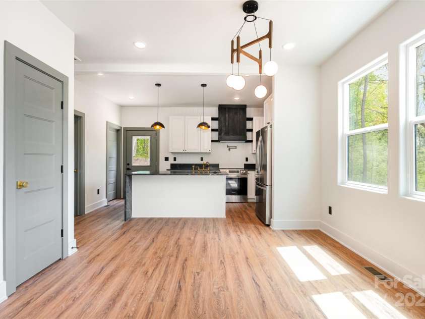 1314 Eddie Street, Gastonia, NC 28054.  MLS# CAR4245888, YatesRealty ID 9365. Dining area & kitchen