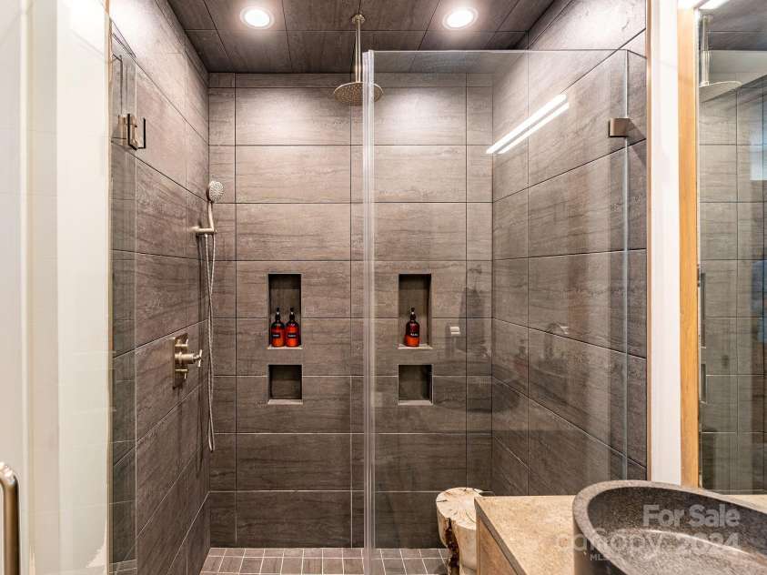 53-C College Street, Asheville, NC 28801.  MLS# CAR4162571, YatesRealty ID 9365. Second primary bath