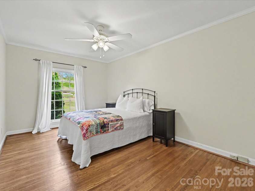 3927 Barclay Downs Drive, Charlotte, NC 28209.  MLS# CAR4356826, YatesRealty ID 9366.  Bedroom