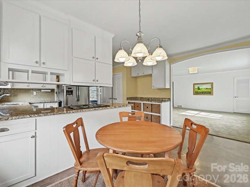 3927 Barclay Downs Drive, Charlotte, NC 28209.  MLS# CAR4356826, YatesRealty ID 9366. Breakfast Area