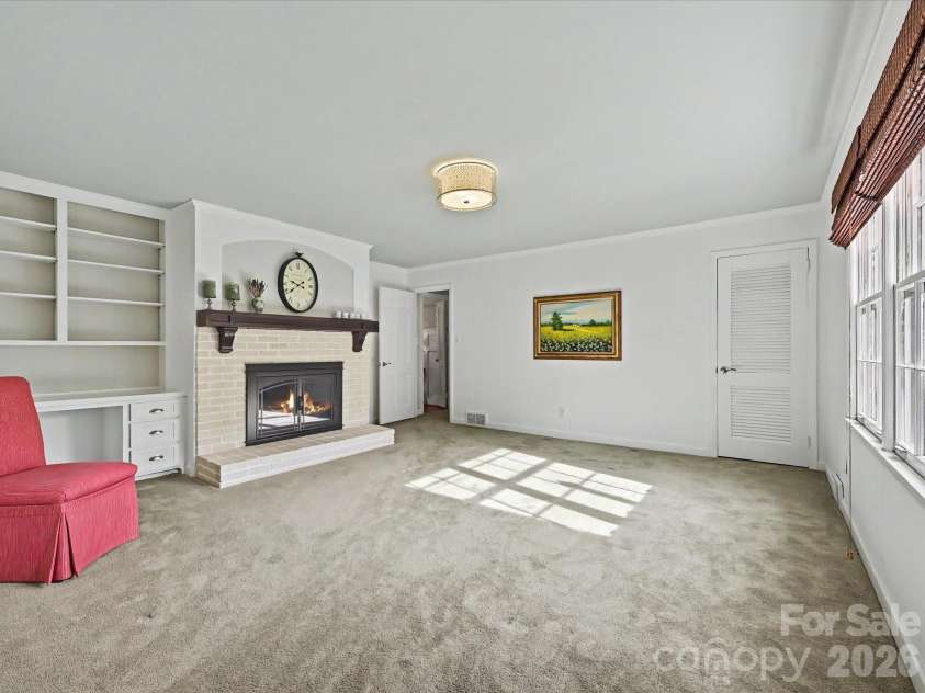 3927 Barclay Downs Drive, Charlotte, NC 28209.  MLS# CAR4356826, YatesRealty ID 9366. Den