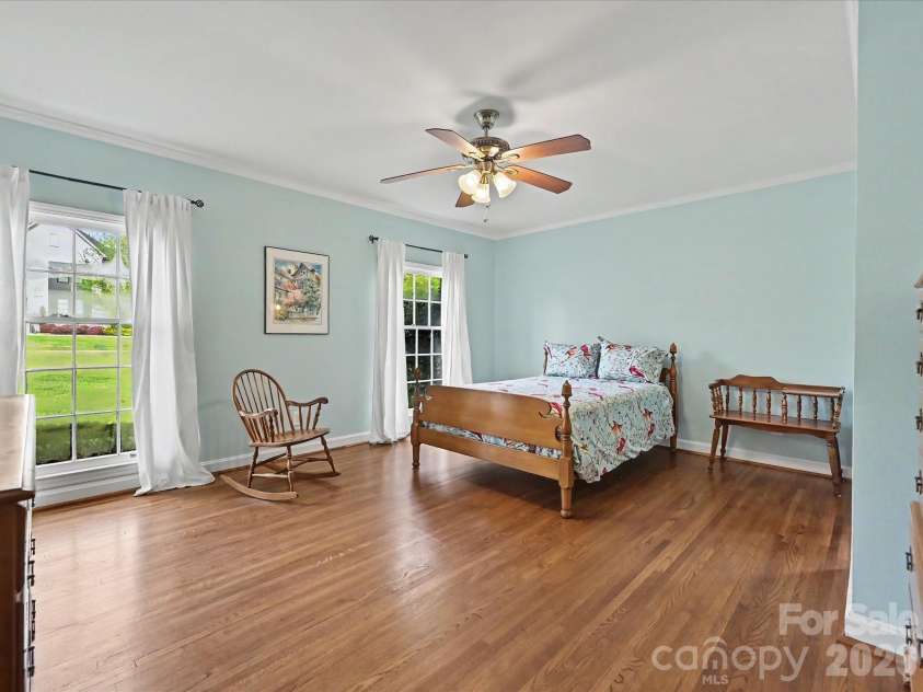 3927 Barclay Downs Drive, Charlotte, NC 28209.  MLS# CAR4356826, YatesRealty ID 9366. Primary Bedroom