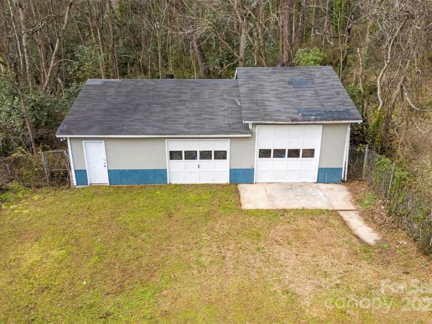 590 Main Street, Concord, NC 28027.  MLS# CAR4222529, YatesRealty ID 9367. Workshop/Garage