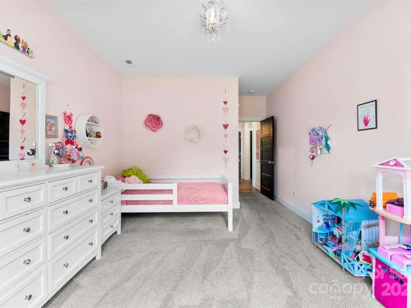 130 Candlewood Drive, Kings Mountain, NC 28086.  MLS# CAR4250871, YatesRealty ID 9368. 